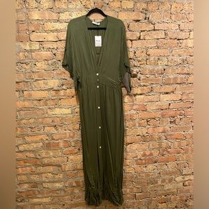 Green linen dress. Showpo. New with tags. Size 16.